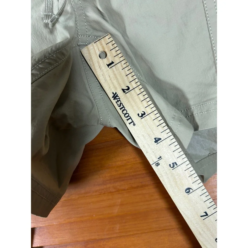 The North Face Womens Khaki Cargo Hiking Shorts Tan Size‎ 8 Nylon Stretch